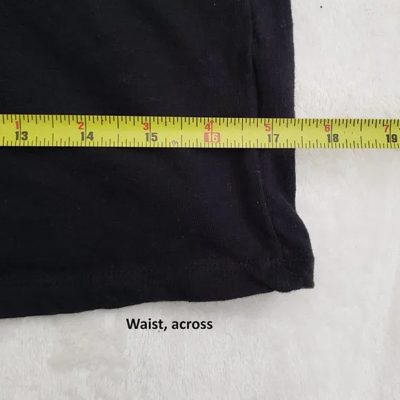 3/$20 EUC Old Navy Black Everywear Floral Bloom Wild T-Shirt XS - Picture 7 of 7